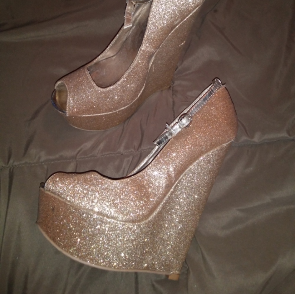 High Heels - Picture 6 of 8